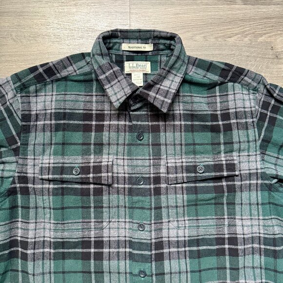 *Vintage L.L. Bean Men's Chamois Cloth Plaid Shirt - Green - Picture 2 of 5
